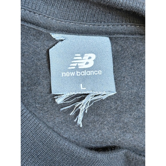 New Balance Mens Essentials Stacked Logo Crewneck Sweatshirt Black Large Fleece - Picture 3 of 3